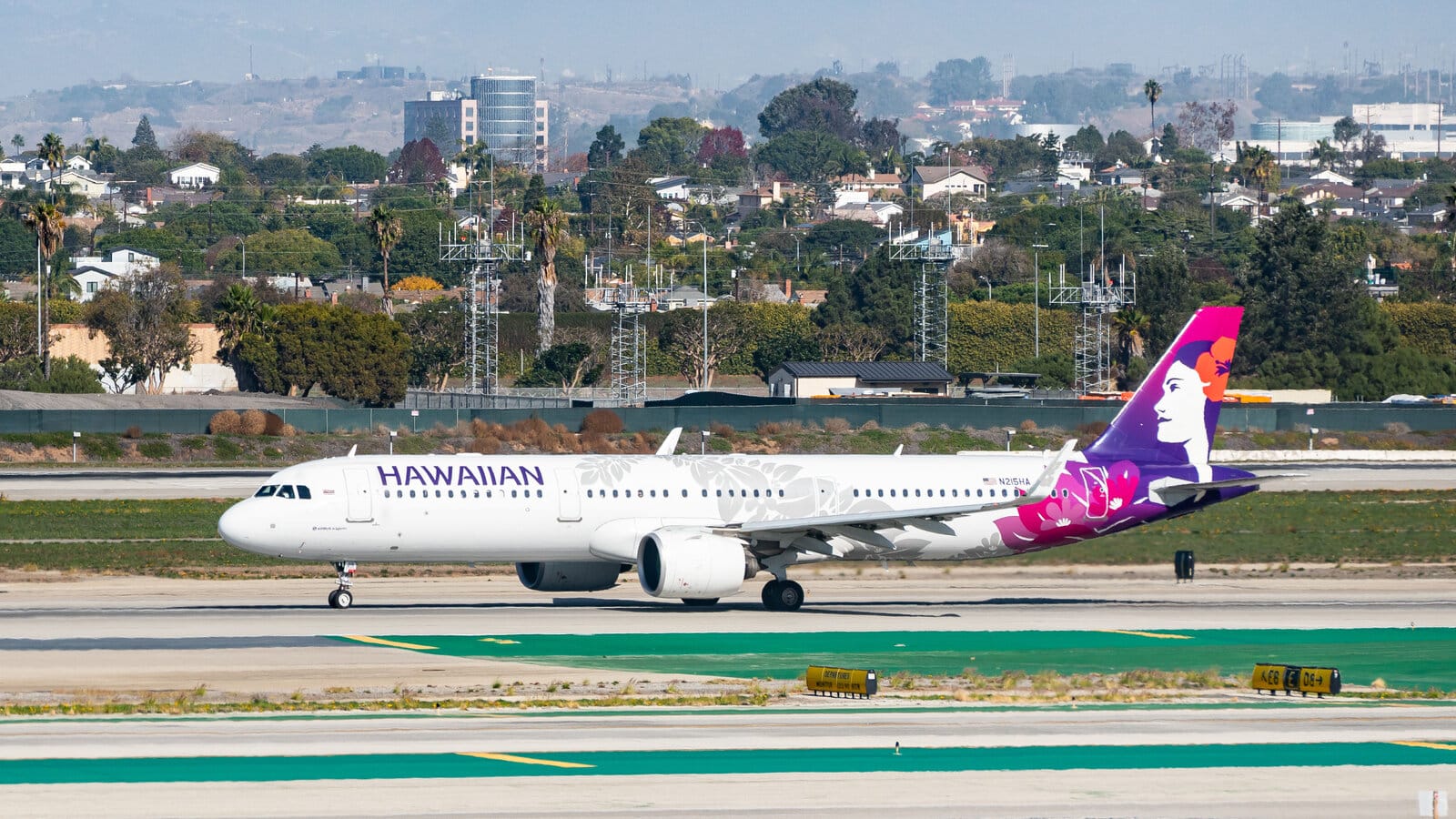 ¿Cómo puedo reservar un billete de avión de Hawaiian Airlines?
